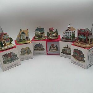 Charming Village Set - Multicolor